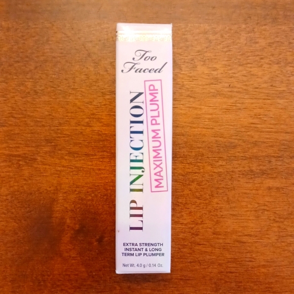 New Too Faced Lip Injection Maximum Plump - Picture 2 of 5